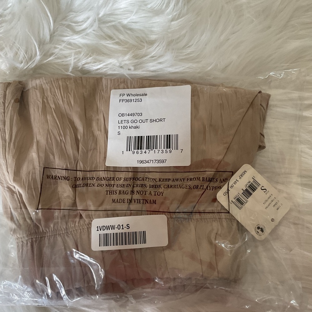 Free People Lets Go Out Short Khaki - Picture 5 of 5